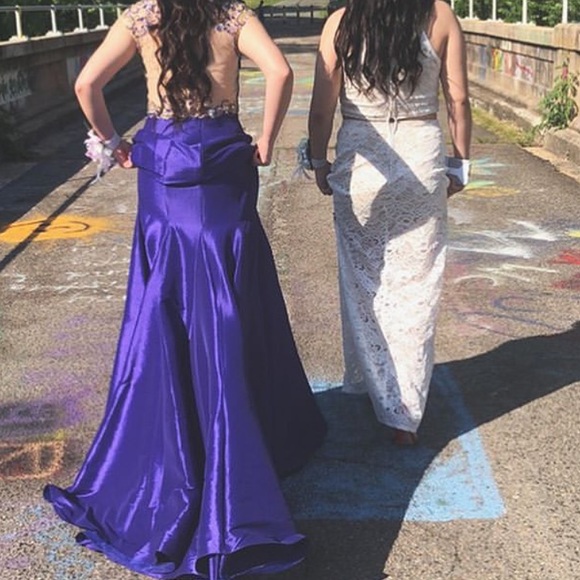 Prom dress (selling the purple one only) - Picture 2 of 5